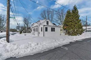 79 Suburban Pkwy, Warwick, RI 02889 - Photo 34