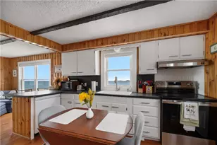 28 Glenwood Ave, Narragansett, RI 02882 - Photo 14