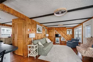 28 Glenwood Ave, Narragansett, RI 02882 - Photo 10