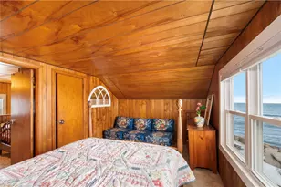 28 Glenwood Ave, Narragansett, RI 02882 - Photo 20