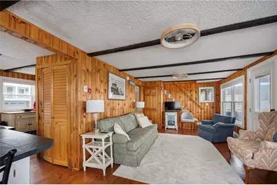 28 Glenwood Avenue, Narragansett, RI 02882 - Photo 10