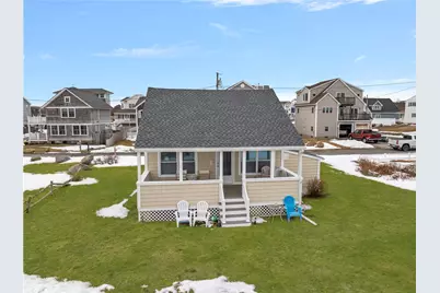 28 Glenwood Avenue, Narragansett, RI 02882 - Photo 2