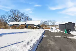 585 Meadow View Ave, Warwick, RI 02889 - Photo 46