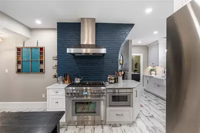 21 Bedlow Avenue, Newport, RI 02840 - Photo 10