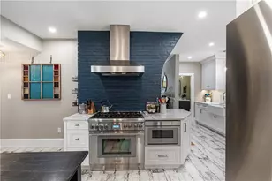 21 Bedlow Ave, Newport, RI 02840 - Photo 10