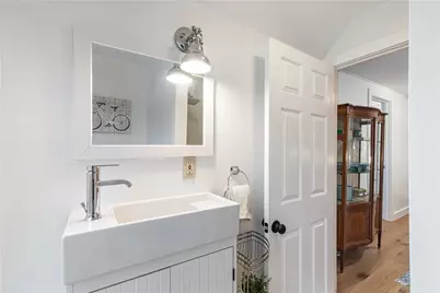 21 Bedlow Avenue, Newport, RI 02840 - Photo 26