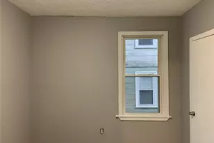 25 Laundry St, Woonsocket, RI 02895 - Photo 4