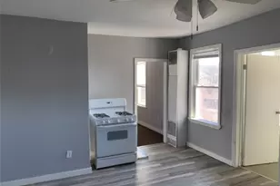 25 Laundry St, Woonsocket, RI 02895 - Photo 2