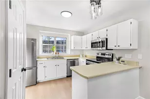 565 Quaker Ln, West Warwick, RI 02893 - Photo 2