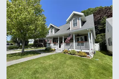 40 Keeher Avenue, Newport, RI 02840 - Photo 1