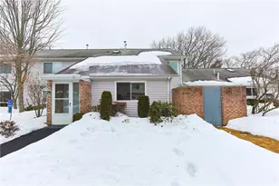 816 Williamsbug Circle, Warwick, RI 02886 - Photo 2