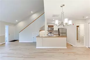 816 Williamsbug Circle, Warwick, RI 02886 - Photo 12