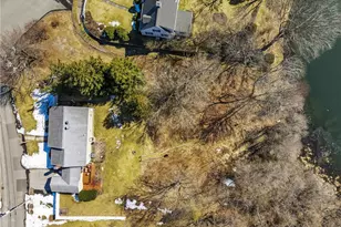 420 Auburn St, Cranston, RI 02910 - Photo 32