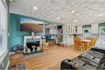 26 Barton Avenue, Warwick, RI 02889 - Photo 4