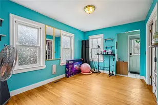 26 Barton Ave, Warwick, RI 02889 - Photo 12