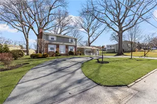 157 Sweetbriar Dr, Cranston, RI 02920 - Photo 6
