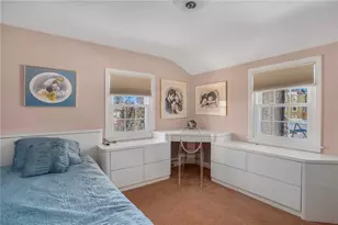 157 Sweetbriar Dr, Cranston, RI 02920 - Photo 28