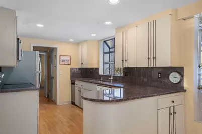 157 Sweetbriar Drive, Cranston, RI 02920 - Photo 12