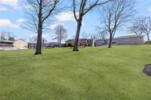 157 Sweetbriar Dr, Cranston, RI 02920 - Photo 46