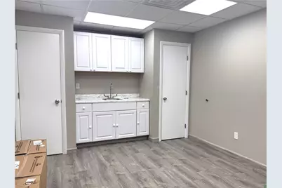 1010 Gar Highway (Route 6) Highway, Swansea, MA 02777 - Photo 4