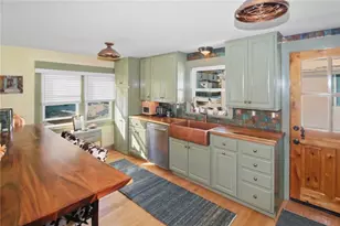 6 Sullivan St, Newport, RI 02840 - Photo 4