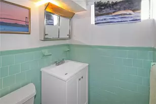 6 Sullivan St, Newport, RI 02840 - Photo 32