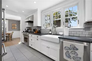 9 Anthony St, Newport, RI 02840 - Photo 12