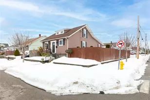 214 Grand Ave, Pawtucket, RI 02861 - Photo 2