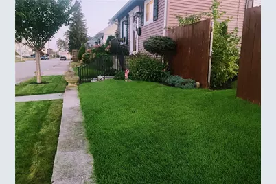 214 Grand Avenue, Pawtucket, RI 02861 - Photo 32