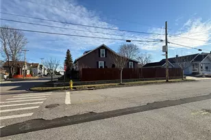 214 Grand Ave, Pawtucket, RI 02861 - Photo 32