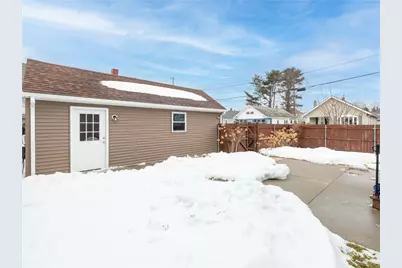214 Grand Avenue, Pawtucket, RI 02861 - Photo 20