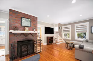 51 Wilcox Ave, Pawtucket, RI 02860 - Photo 12