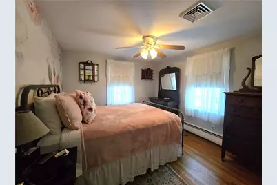 402 Main Street, Scituate, RI 02823 - Photo 8