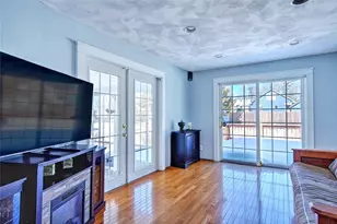 42 Mountain Ave, East Providence, RI 02915 - Photo 20