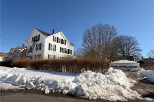 15 E Earle St, Cumberland, RI 02864 - Photo 2