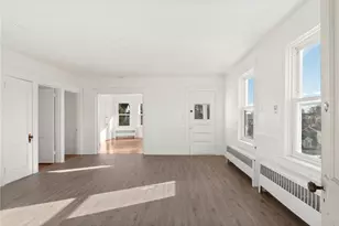 19 Vale St, Providence, RI 02908 - Photo 6