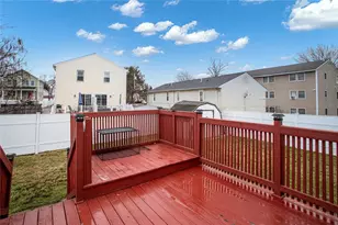 45 Tappan St, Providence, RI 02908 - Photo 6