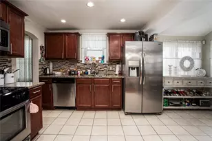 45 Tappan St, Providence, RI 02908 - Photo 12