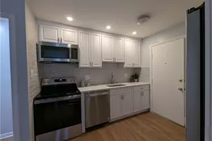 15 Apple Valley Pkwy, Smithfield, RI 02828 - Photo 6