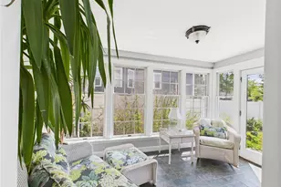 135 Cypress St, Providence, RI 02906 - Photo 16