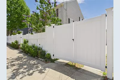 135 Cypress Street, Providence, RI 02906 - Photo 2