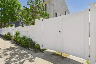 135 Cypress St, Providence, RI 02906 - Photo 2