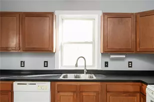 172 Camden Ave, Providence, RI 02908 - Photo 16