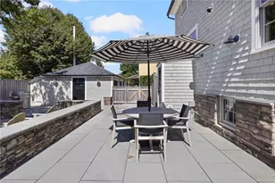 9 Anthony St, Newport, RI 02840 - Photo 18