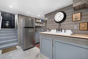 9 Anthony St, Newport, RI 02840 - Photo 38