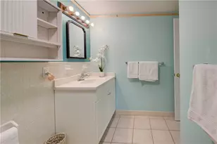 752 Quaker Ln, Warwick, RI 02818 - Photo 24