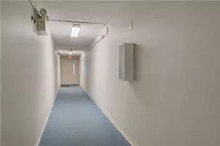 752 Quaker Ln, Warwick, RI 02818 - Photo 4