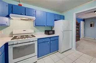 752 Quaker Ln, Warwick, RI 02818 - Photo 14