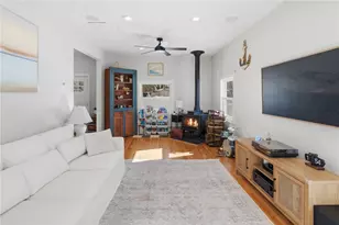 11 Heights Ave, Warwick, RI 02889 - Photo 8