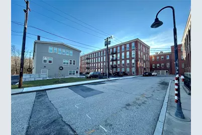 5 Island Place, Woonsocket, RI 02895 - Photo 10